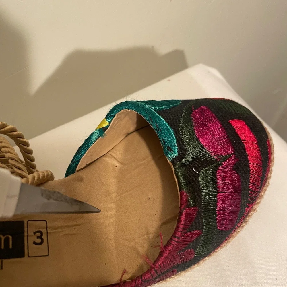 Ikal Bolom Floral Embroidered Wedge Espadrilles Rope Lace Up Sandals Size 3